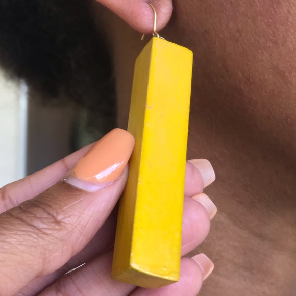 Long Box-shape Yellow Earrings - Picture 5 of 6